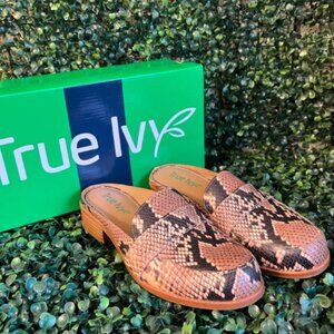 True Ivy Mule Slides size 6.5 Addison Black and White Python Leather